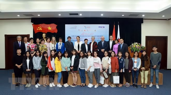 Winner of Young Francophones contest named ảnh 1