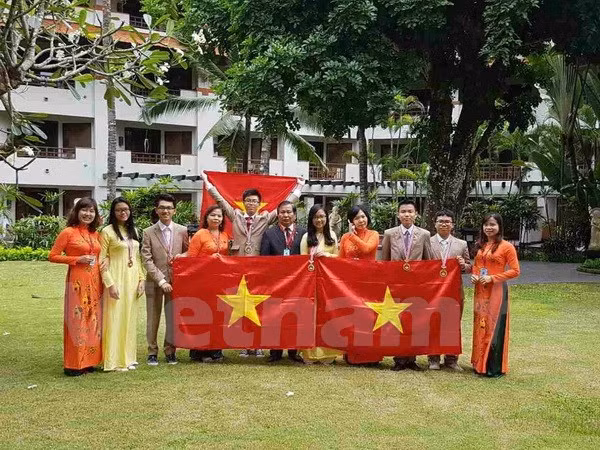 Prizes for all six Vietnamese students at int’l science olympiad ảnh 1