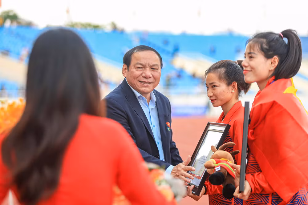 Culture, sports, and tourism - key to the country’s development ảnh 1