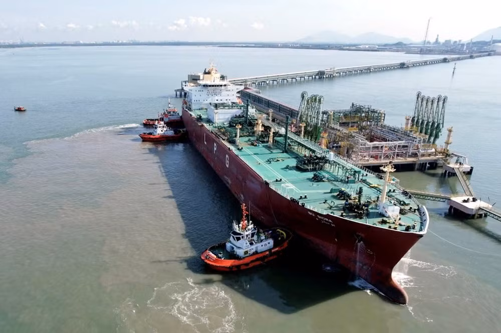 PetroVietnam continues to top list of most profitable firms ảnh 1
