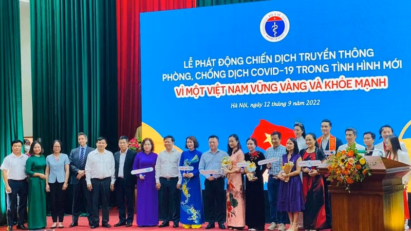New anti-pandemic media campaign launched ảnh 1