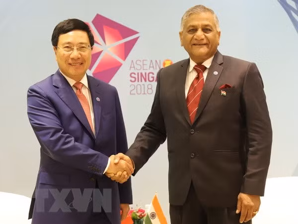 Vietnamese FM meets diplomats of India, Brunei, Philippines ảnh 1