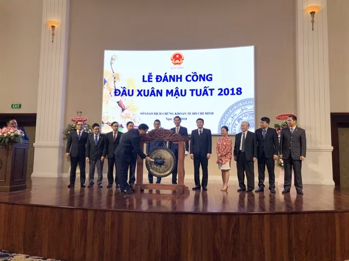 Vietnam targets effective, safe growth of stock market ảnh 1