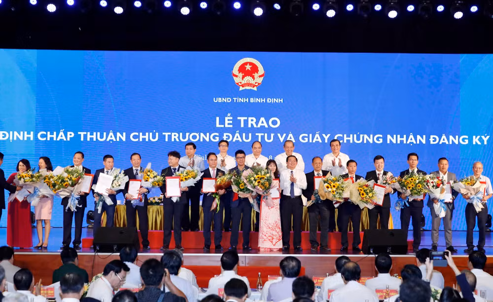 Officials stress connectivity in central region’s development ảnh 1