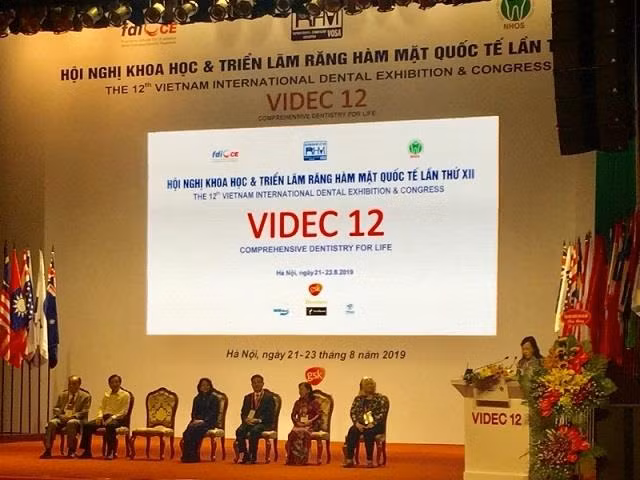 International Dental Exposition and Congress opens in Hanoi ảnh 1