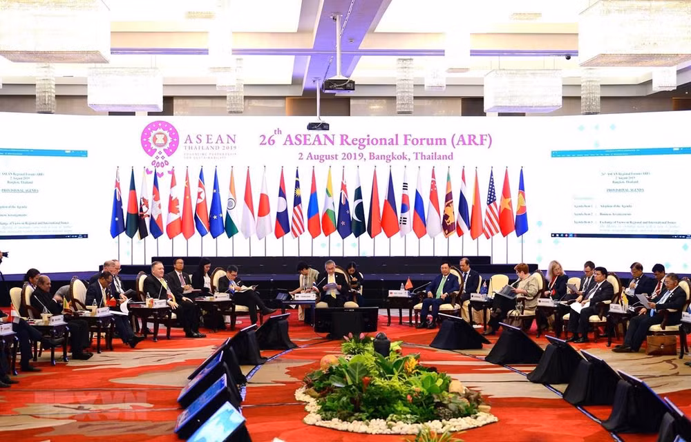Vietnam attends 26th ASEAN Region Forum ảnh 1