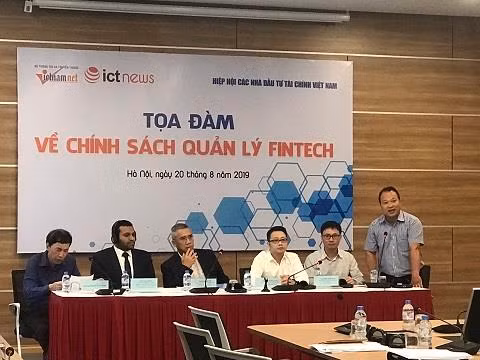 Fintech firms need clear policy to develop ảnh 1