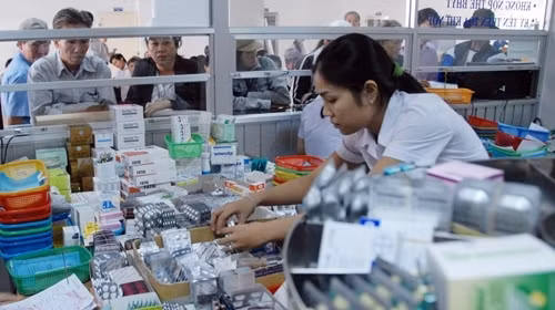 Ministry to reduce use of antibiotics ảnh 1