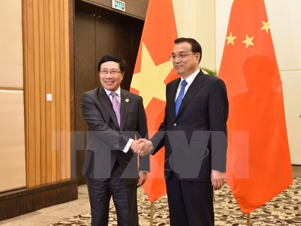 Deputy Prime Minister meets Chinese Premier ảnh 1