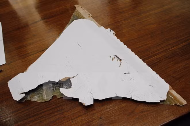 Wreckage in Mozambique "almost certainly” from MH370 ảnh 1
