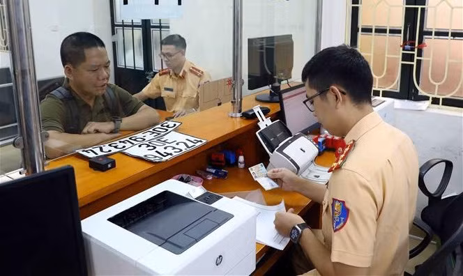 A Vietnamese person can own many vehicle registration plates: Circular ảnh 1