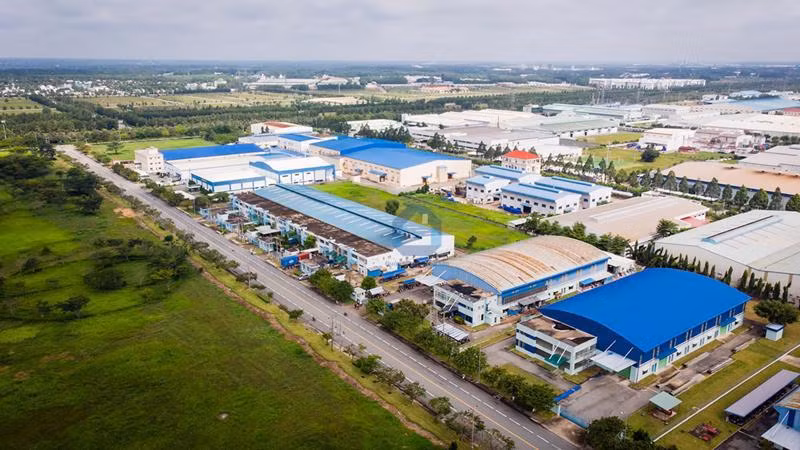 Hanoi attracts nearly 2.3 bln USD of FDI in 7 months ảnh 2