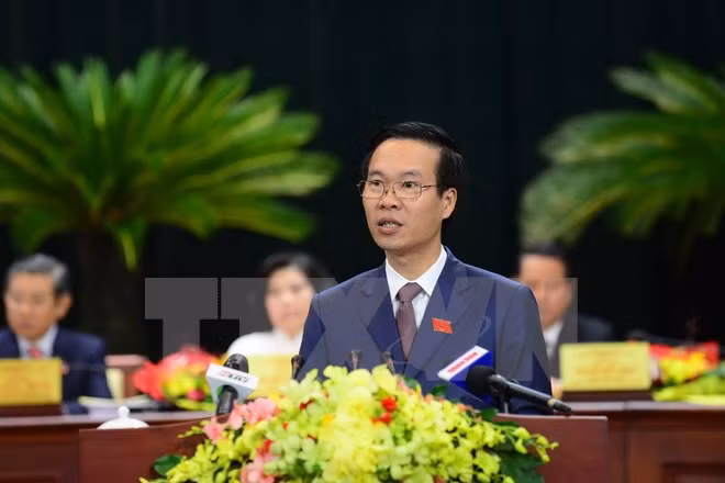 Youngest Politburo member heads Party education commission ảnh 1