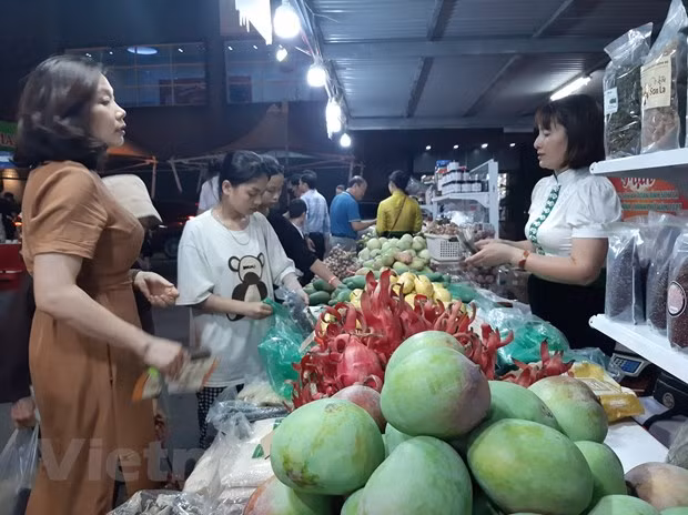 Seeking ways to diversify export markets for fruits ảnh 3