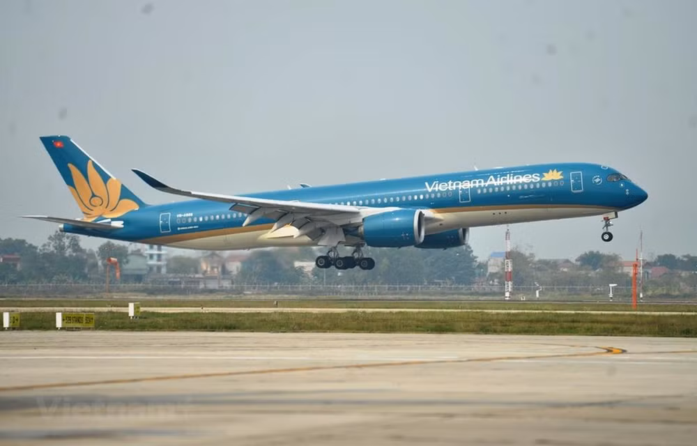 Vietnam Airlines resumes HCM City – Van Don flights ảnh 1 Vietnam Airlines resumes HCM City – Van Don flights ảnh 1