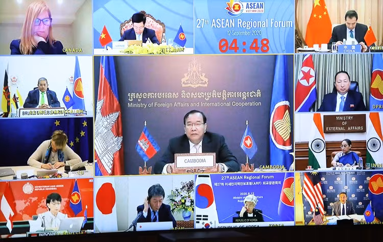AMM 53: Cambodia reiterates stance on East Sea issue ảnh 1