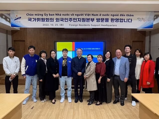 State Committee for Overseas Vietnamese Affairs’ delegation visits RoK ảnh 1