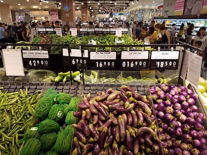 Retail sales, services revenue up by 10 percent ảnh 1