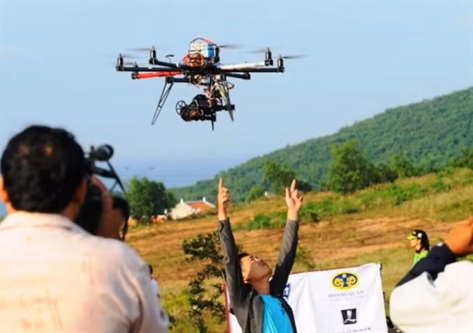 Drones fly in Vietnam without licences ảnh 1