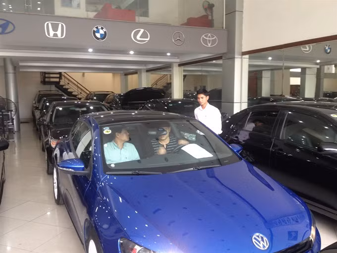 Doubling of imported used car tax proposed ảnh 1 Doubling of imported used car tax proposed ảnh 1