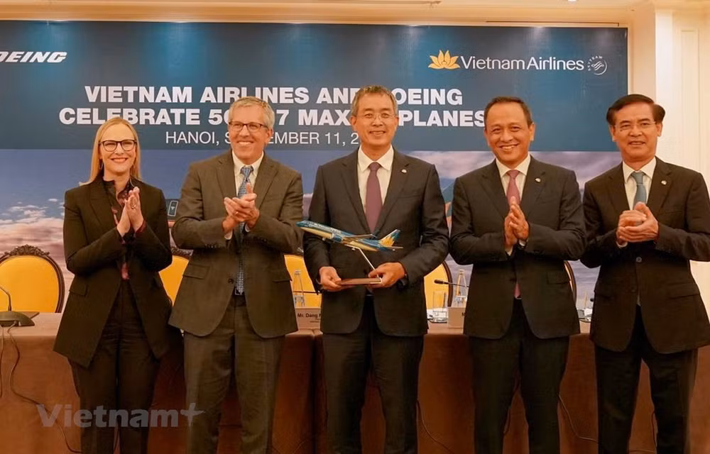 Nikkei Asia: US President's Vietnam visit generates new investment wave ảnh 2