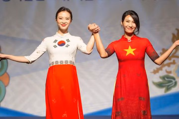 Forum looks into job opportunities for female workers on digital platforms ảnh 1