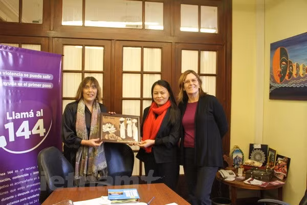 Vietnam Women’s Union delegation active in Argentina ảnh 1