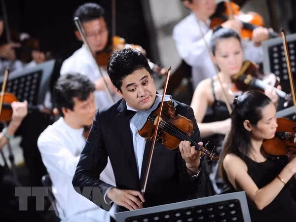 Violinist Bui Cong Duy to perform at Toyota Concert 2018 ảnh 1