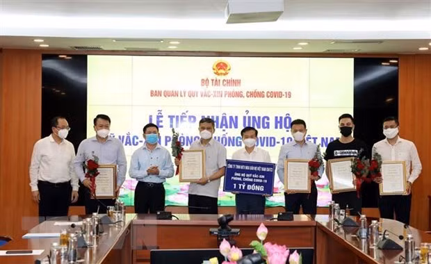 National COVID-19 vaccine fund raises over 4.8 trillion VND ảnh 1