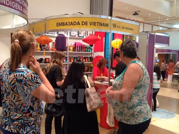 Vietnam attends craft fair in Argentina ảnh 1 Vietnam attends craft fair in Argentina ảnh 1