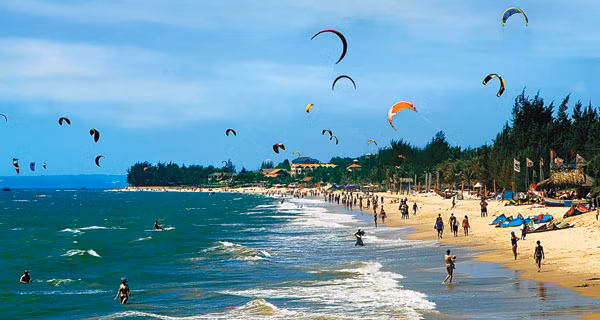  Binh Thuan to focus on sea sports, leisure tourism ảnh 1