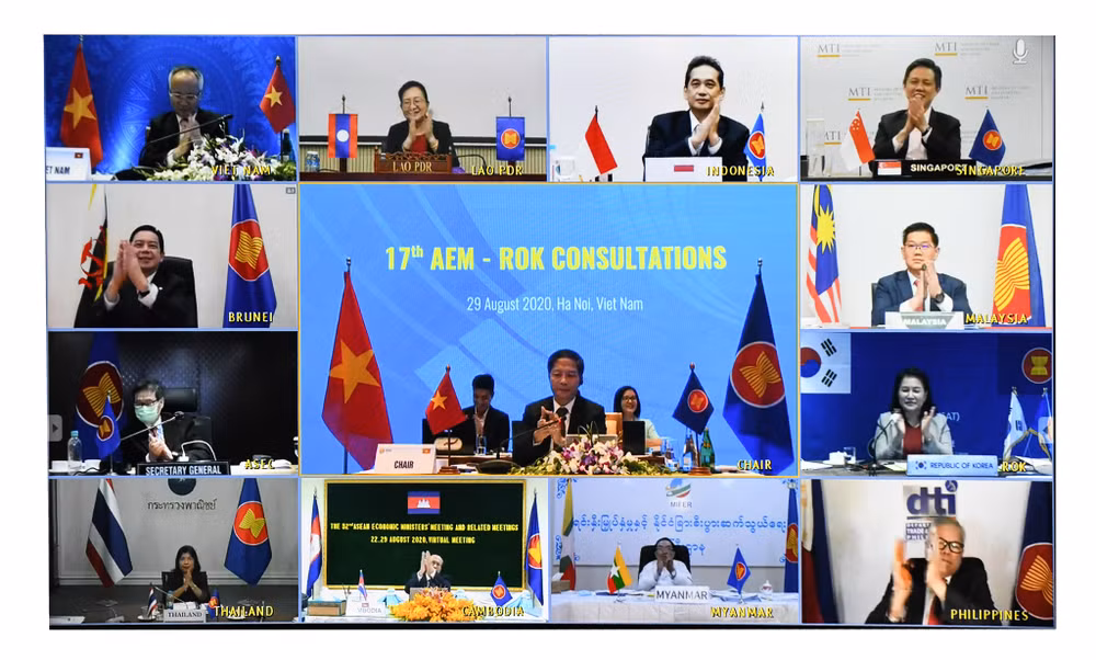ASEAN, RoK ministers meet within framework of AEM-52 ảnh 1