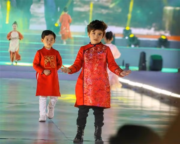 Hanoi Tourism Ao Dai Festival 2022 opens ảnh 2