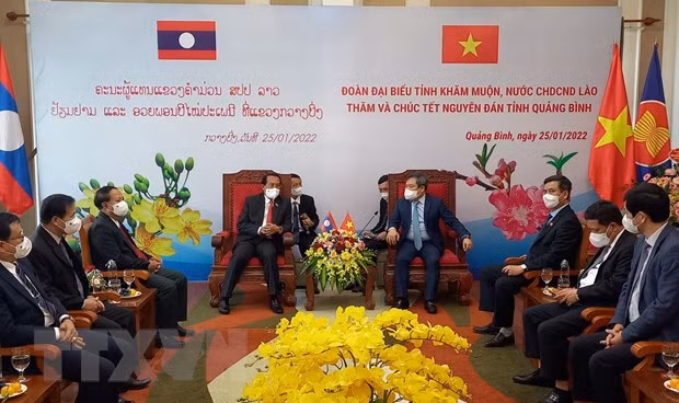 Khammoune's leader pays pre-Tet visit to Quang Binh province ảnh 1 Khammoune's leader pays pre-Tet visit to Quang Binh province ảnh 1