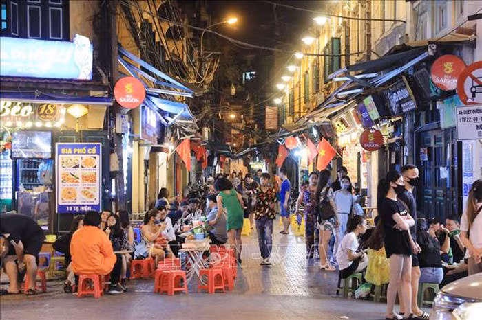 Vietnam to develop diversified high-quality night tourism products ảnh 2 Vietnam to develop diversified high-quality night tourism products ảnh 2