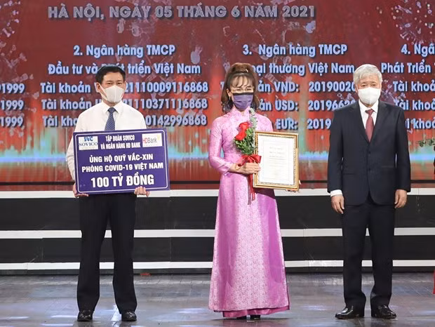COVID-19: Joint efforts made for a healthy, victorious Vietnam ảnh 1