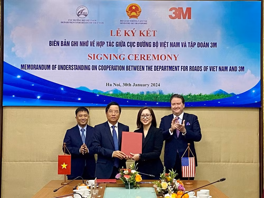DRVN partners with US firm to improve road traffic safety in Vietnam ảnh 1
