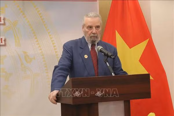 PM’s visit to enhance traditional friendship with Hungary ảnh 2