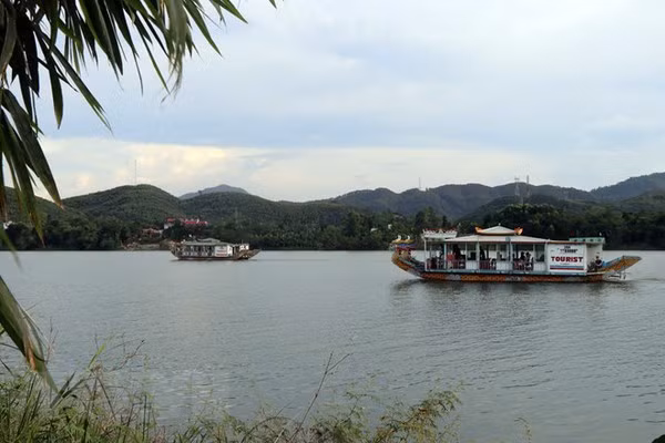Media trip to promote Thua Thien-Hue tourism ảnh 1 Media trip to promote Thua Thien-Hue tourism ảnh 1