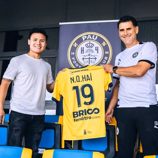 Quang Hai signs two-year deal with French side Pau FC ảnh 1