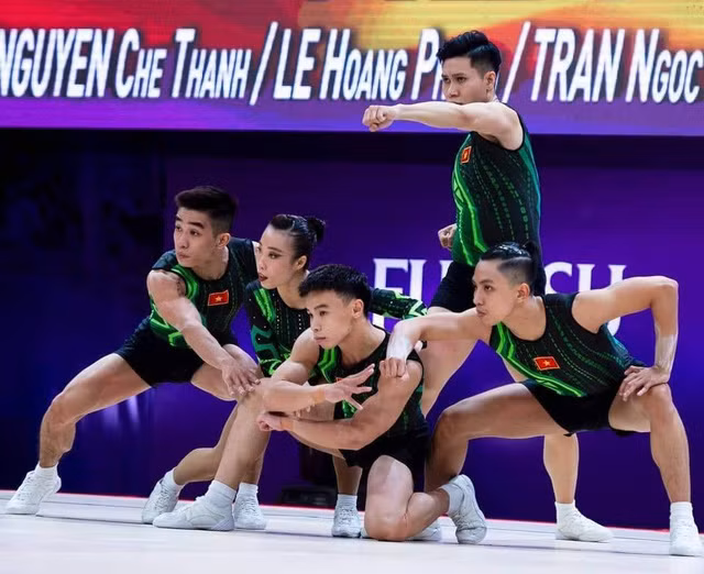 Vietnam win gold at world aerobic competition ảnh 1
