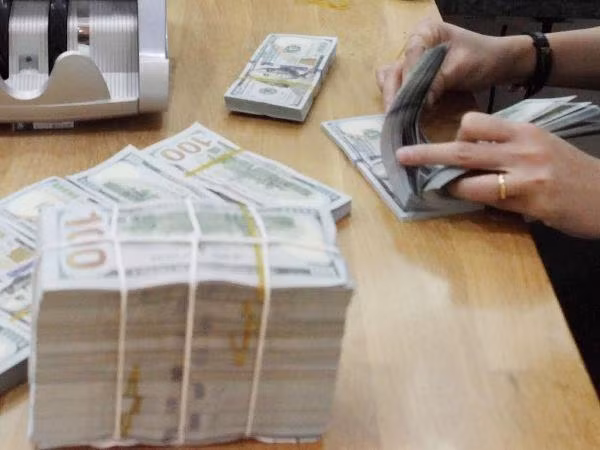 Reference exchange rate up 13 VND on September 24 ảnh 1