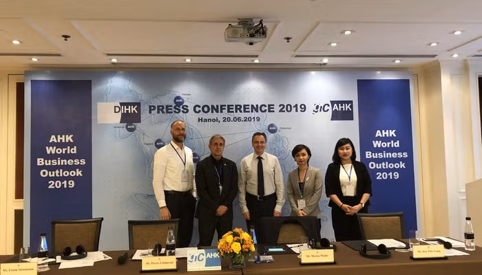 German firms intend to expand investment in Vietnam ảnh 1