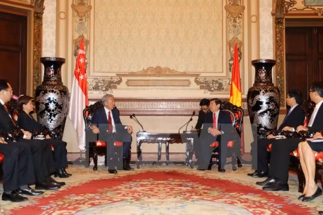 HCM City hopes to forge closer ties with Singapore ảnh 1