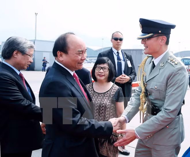PM Nguyen Xuan Phuc finishes tour of China ảnh 1 PM Nguyen Xuan Phuc finishes tour of China ảnh 1