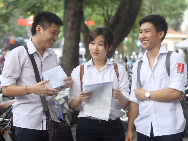 School students start new academic year ảnh 1 School students start new academic year ảnh 1