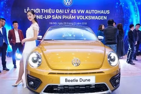 German carmaker opens two more showrooms in Hanoi ảnh 1