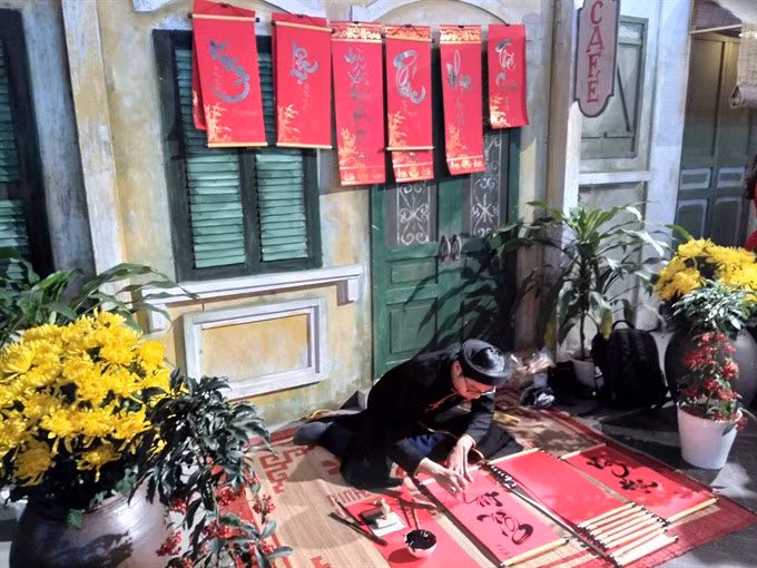 Thang Long Imperial Citadel opens for Tet ảnh 1
