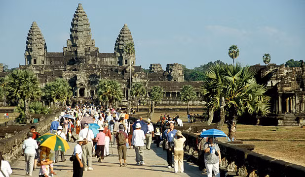 Cambodia sees 2.5 million travellers during Khmer New Year festival ảnh 1
