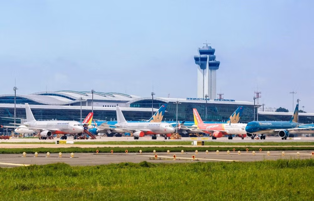 Airports welcome over 1.1 million passengers during 4-day holiday ảnh 1 Airports welcome over 1.1 million passengers during 4-day holiday ảnh 1